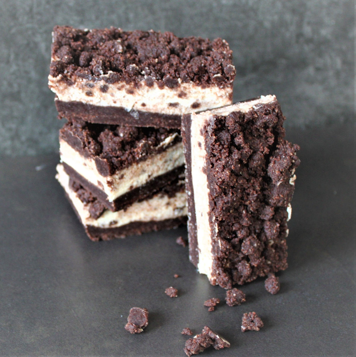 Keto Cookies and Cream Slice